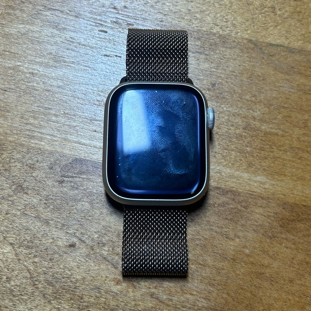 Apple Watch Band 40mm Gold Milanese Loop - Picture 4 of 6